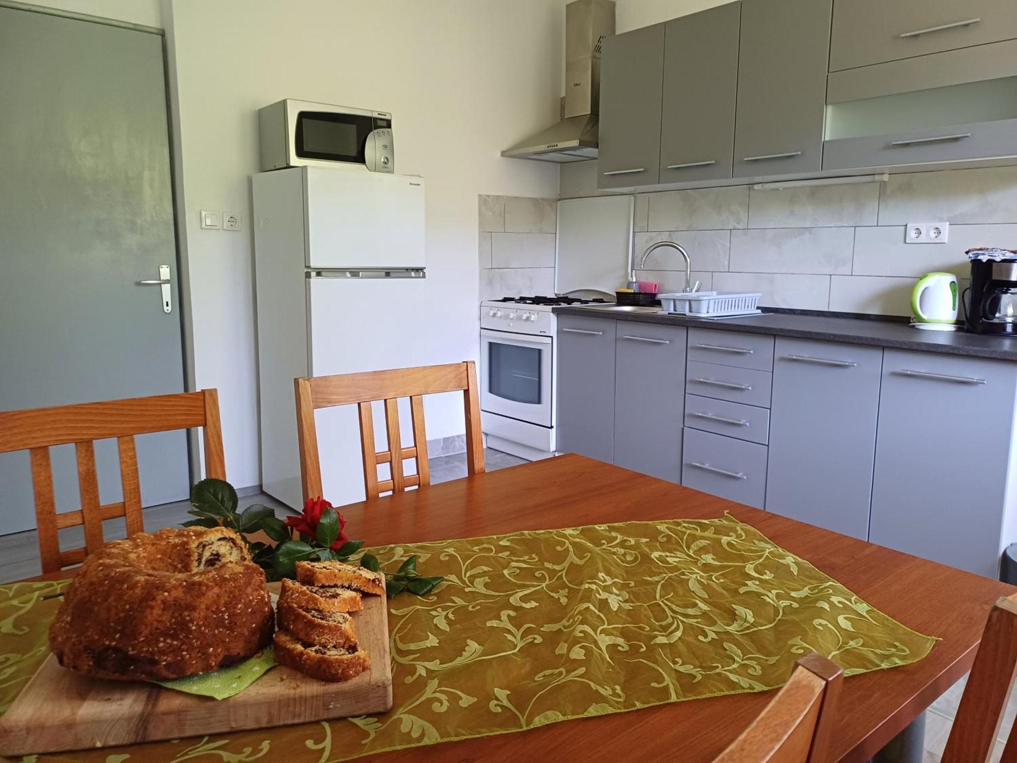 Apartma Ginga Osilnica Екстериор снимка
