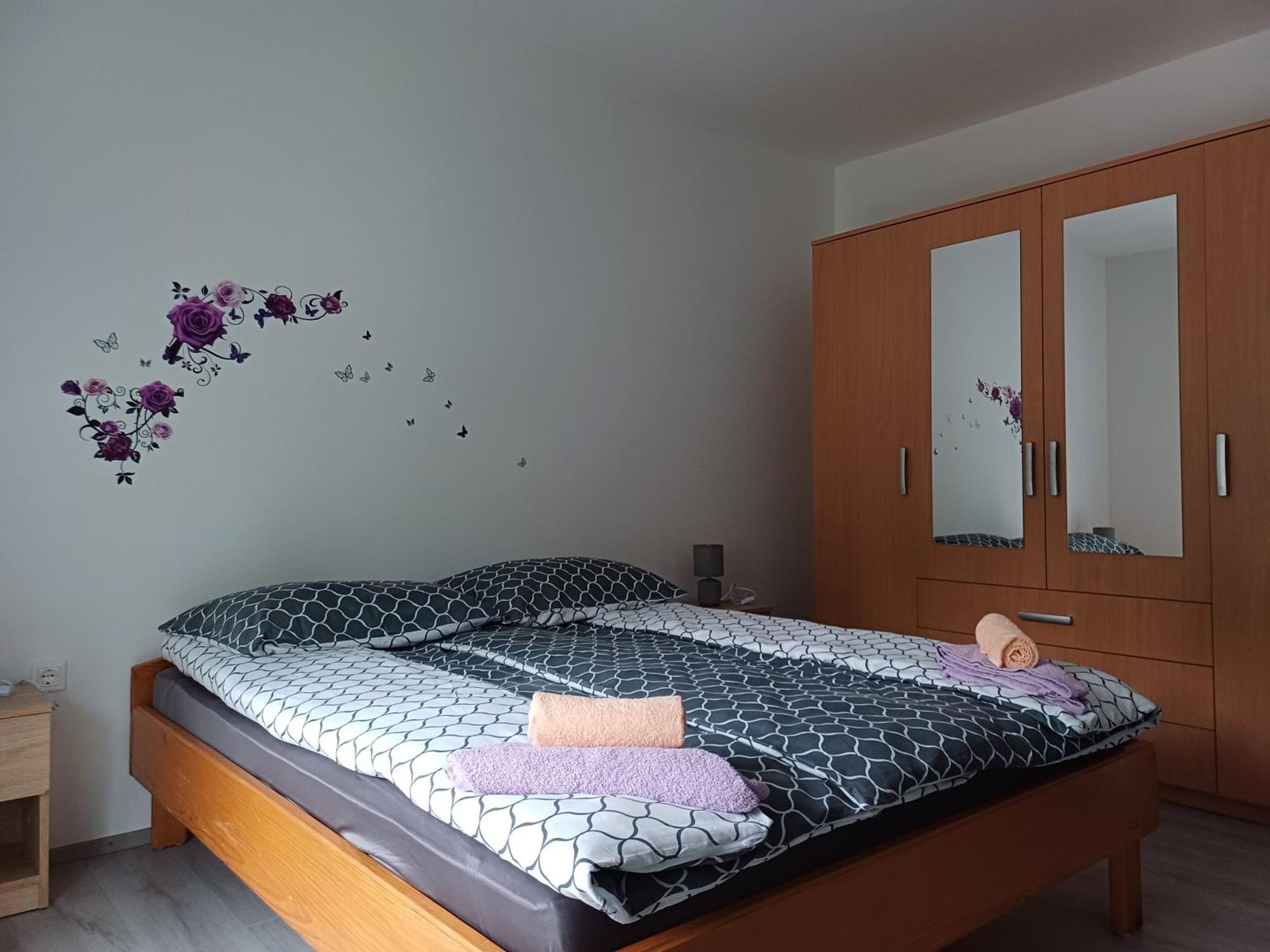 Apartma Ginga Osilnica Екстериор снимка
